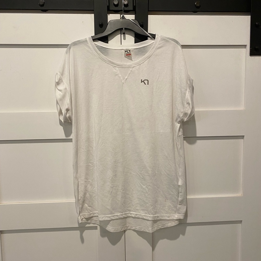 Women KARA TRAA size Large athletic shirt short sleeve athleisure